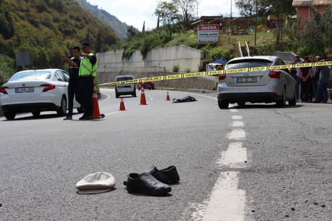 Trabzon'da Korkunç Kaza: Geriye ayakkabısı ve kasketi kaldı.