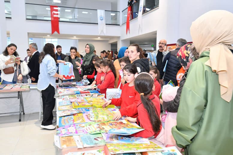Trabzon'da Merakla beklenen ‘Kitap Günleri’ başladı