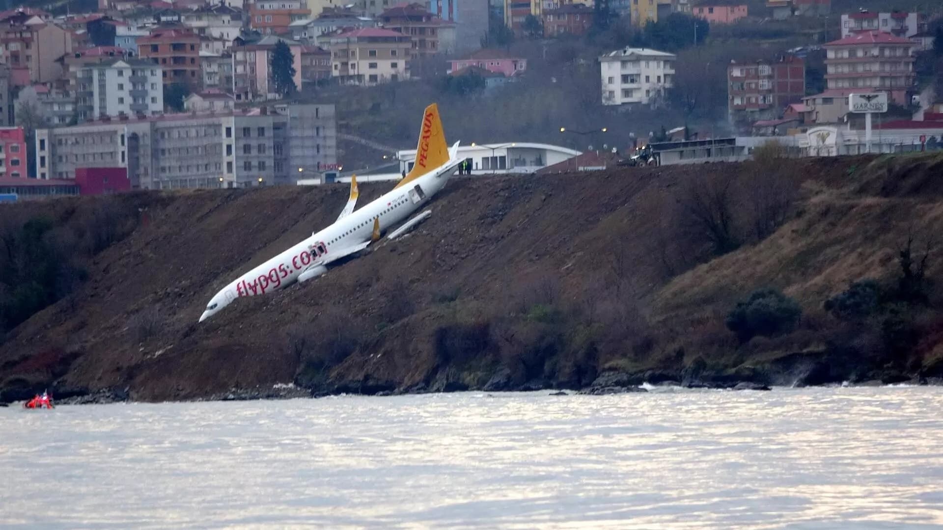 Trabzon'da düşen uçağın pilotları yargılanıyor