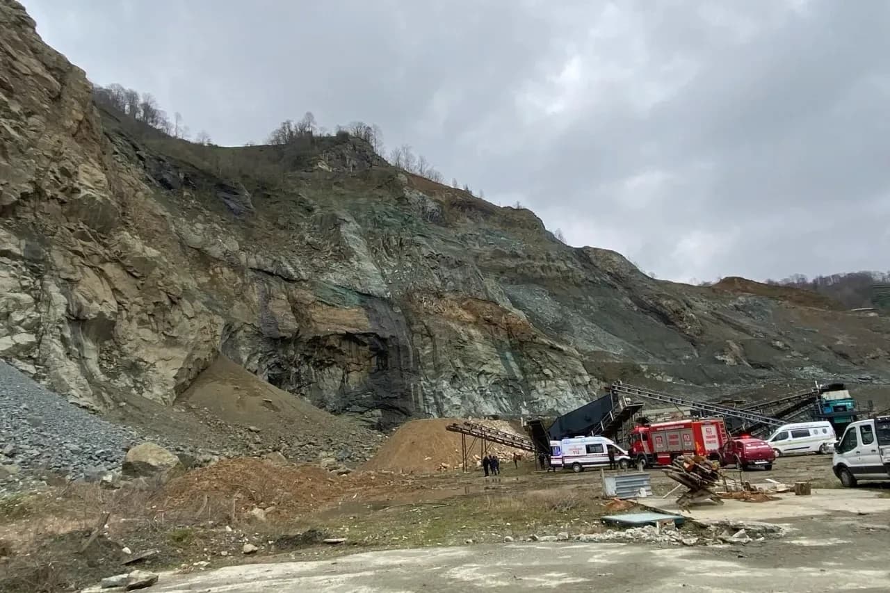 Trabzon'da Feci Kaza! Kayalıklardan Düşerek Can Verdi
