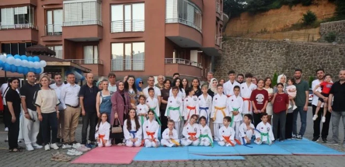 1461 Fight Club&rsquo;&uuml;n Yeni Salonunda İlk Kuşak Sınavı Coşkusu