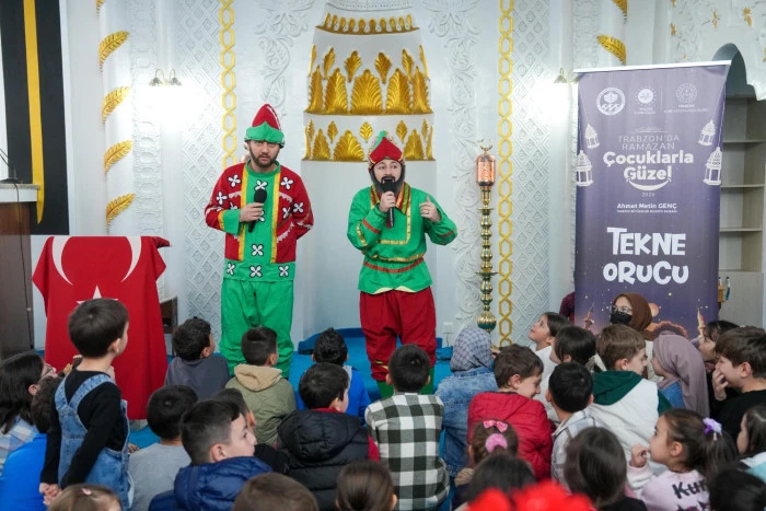 Başkan Ahmet Metin Gen&ccedil; Ramazan programı kapsamında Vakfıkebir&rsquo;de vatandaşlarla buluştu