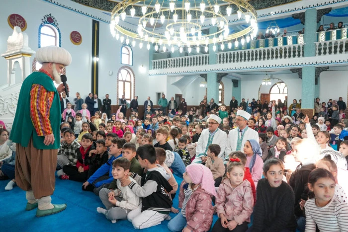 Başkan Ahmet Metin Gen&ccedil; Ramazan programı kapsamında Vakfıkebir&rsquo;de vatandaşlarla buluştu