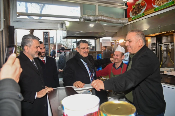Başkan Gen&ccedil;, Ak&ccedil;aabat&rsquo;ta iftar programında verilen hizmet s&ouml;zlerinin s&uuml;rd&uuml;ğ&uuml;n&uuml; s&ouml;yledi