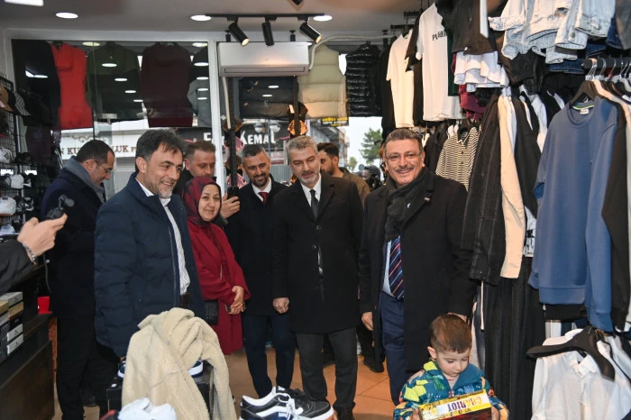 Başkan Gen&ccedil;, Ak&ccedil;aabat&rsquo;ta iftar programında verilen hizmet s&ouml;zlerinin s&uuml;rd&uuml;ğ&uuml;n&uuml; s&ouml;yledi