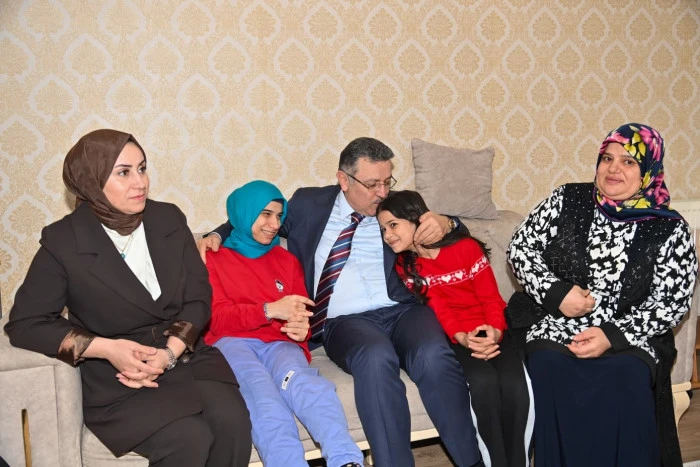 Başkan Gen&ccedil;, Ak&ccedil;aabat&rsquo;ta iftar programında verilen hizmet s&ouml;zlerinin s&uuml;rd&uuml;ğ&uuml;n&uuml; s&ouml;yledi