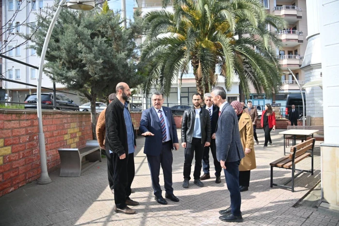 Başkan Gen&ccedil;, Ak&ccedil;aabat&rsquo;ta iftar programında verilen hizmet s&ouml;zlerinin s&uuml;rd&uuml;ğ&uuml;n&uuml; s&ouml;yledi