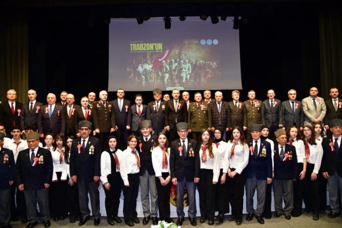 Trabzon&rsquo;un Kurtuluşu&rsquo;nun 108. Yıl D&ouml;n&uuml;m&uuml; Coşkuyla Kutlandı