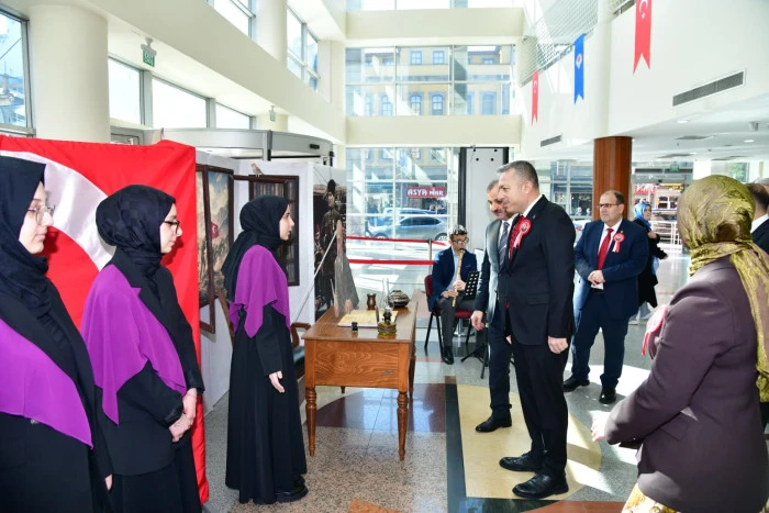 Trabzon Valisi Tahir Şahin, 12 Mart İstiklal Marşı&rsquo;nın 105. Yılında Mehmet Akif Ersoy&rsquo;u Anma Etkinliklerine Katıldı