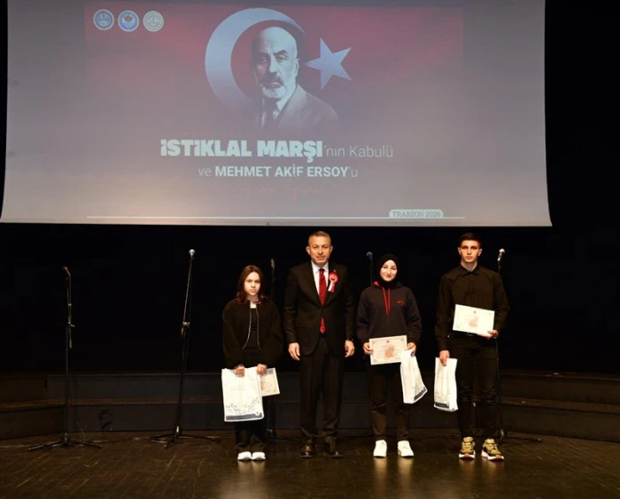 Trabzon Valisi Tahir Şahin, 12 Mart İstiklal Marşı&rsquo;nın 105. Yılında Mehmet Akif Ersoy&rsquo;u Anma Etkinliklerine Katıldı