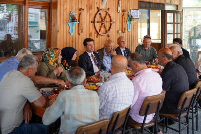 Başkan Kaya Değirmendere&rsquo;de vatandaşların taleplerini dinledi