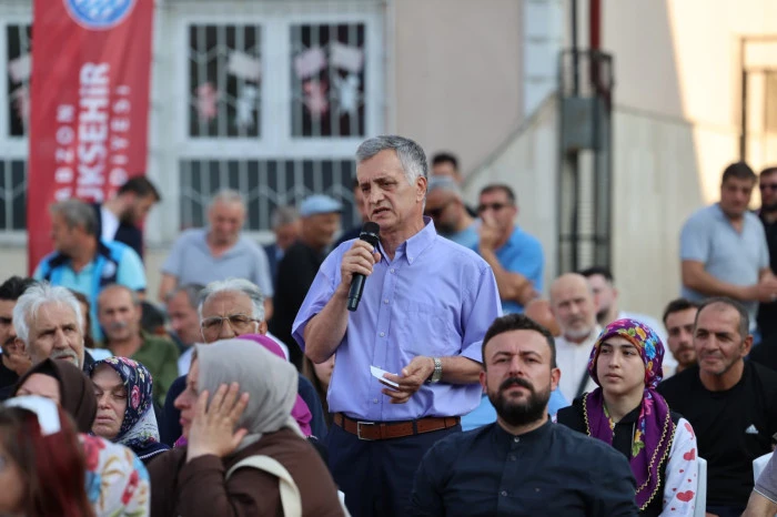 Başkan Gen&ccedil;, vatandaşlarla buluştu: Talepler tek tek masaya yatırıldı