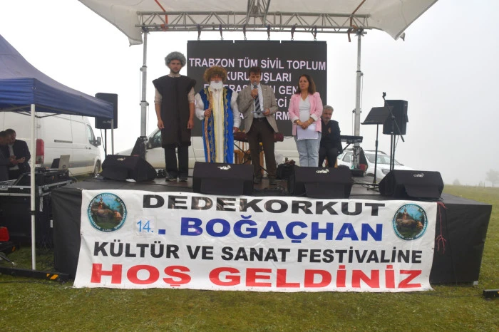 Trabzon'da 14. Dede Korkut Boğa&ccedil;han K&uuml;lt&uuml;r ve Sanat Festivali Coşkuyla Ger&ccedil;ekleştirildi