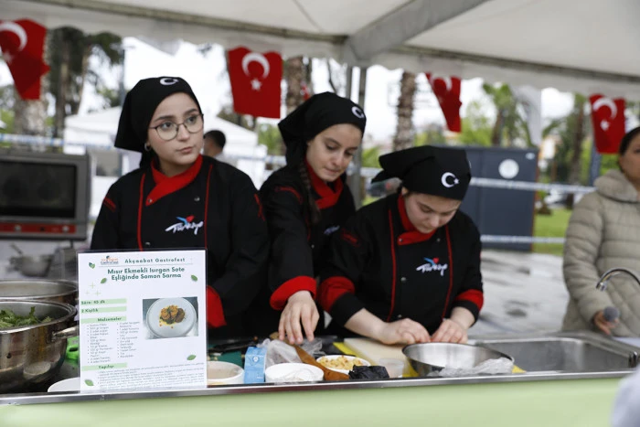 Ak&ccedil;aabat GastroFest kapılarını a&ccedil;tı