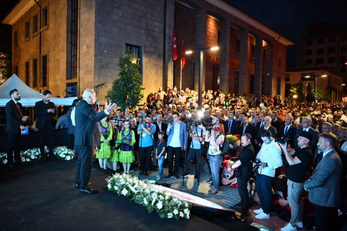Trabzon'da görkemli Açılış! Kahramanmaraş Caddesi yayalaştırıldı