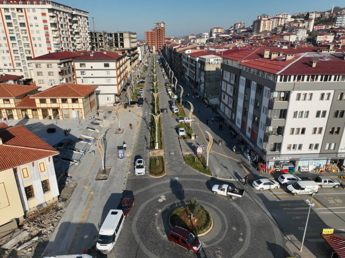 Of Atat&uuml;rk Bulvarı bambaşka bir g&ouml;r&uuml;n&uuml;m kazandı