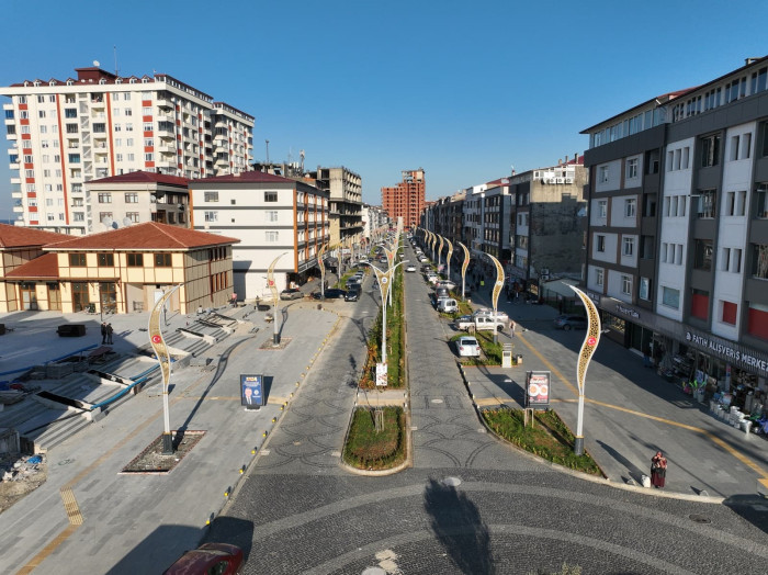 Of Atat&uuml;rk Bulvarı bambaşka bir g&ouml;r&uuml;n&uuml;m kazandı