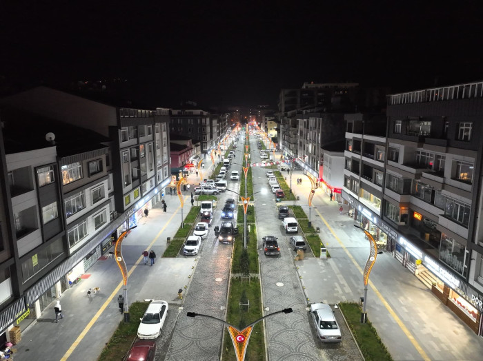 Of Atat&uuml;rk Bulvarı bambaşka bir g&ouml;r&uuml;n&uuml;m kazandı
