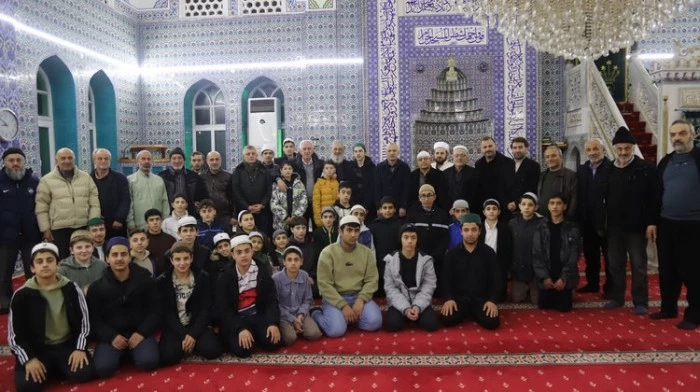 Başkan Sarıalioğlu, Ramazan Boyunca Oflularla Bir Araya Gelerek G&ouml;n&uuml;l Bağlarını G&uuml;&ccedil;lendirdi