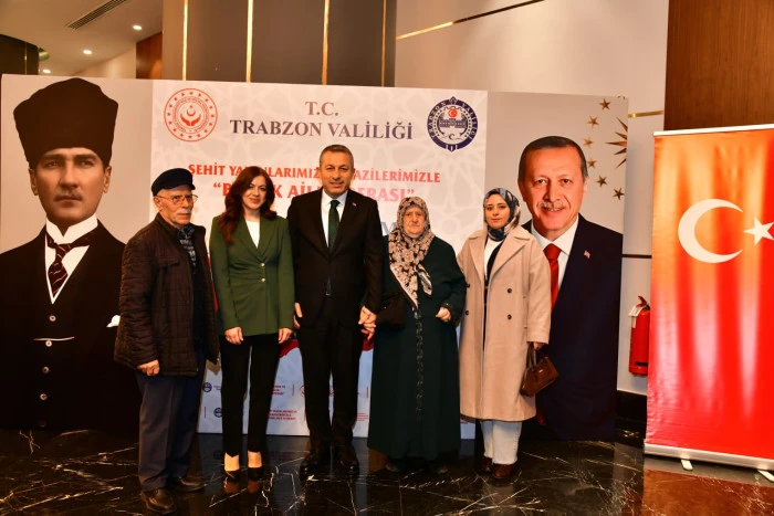 Vali Tahir Şahin, Ramazan&rsquo;ın İlk G&uuml;n&uuml;nde Şehit Aileleri ve Gazilerle İftar Sofrasında Buluştu