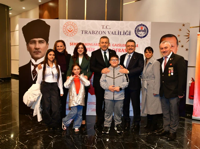 Vali Tahir Şahin, Ramazan&rsquo;ın İlk G&uuml;n&uuml;nde Şehit Aileleri ve Gazilerle İftar Sofrasında Buluştu