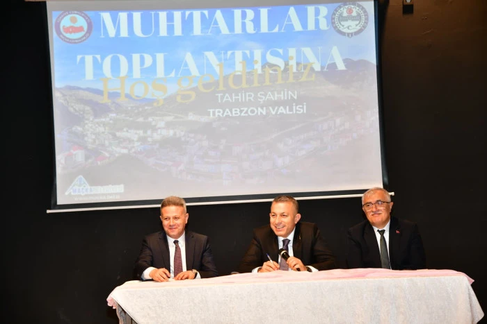 Vali Şahin Ma&ccedil;ka&rsquo;da Muhtarlarla Bir Araya Geldi