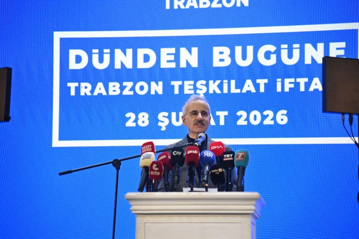 Başkan Ahmet Metin Gen&ccedil; ve Bakan Abdulkadir Uraloğlu, AK Parti teşkilatıyla iftar programında buluştu