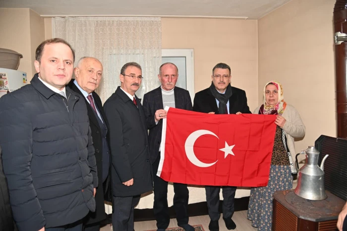 Başkan Gen&ccedil;, Şalpazarı&rsquo;nda Vatandaşlarla Buluştu: &ldquo;İl&ccedil;emizi Hak Ettiği Noktaya Taşıyacağız&rdquo;