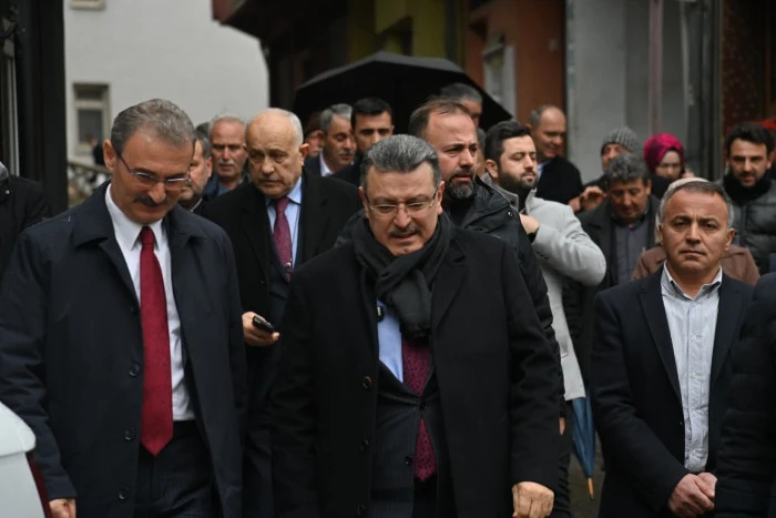 Başkan Gen&ccedil;, Şalpazarı&rsquo;nda Vatandaşlarla Buluştu: &ldquo;İl&ccedil;emizi Hak Ettiği Noktaya Taşıyacağız&rdquo;