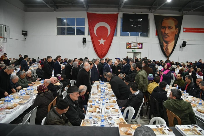 Başkan Gen&ccedil;, Şalpazarı&rsquo;nda Vatandaşlarla Buluştu: &ldquo;İl&ccedil;emizi Hak Ettiği Noktaya Taşıyacağız&rdquo;