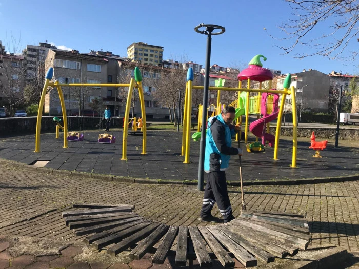 Ortahisar Belediyesi Park ve Bah&ccedil;elerde Bahar Bakım &Ccedil;alışmalarına Başladı