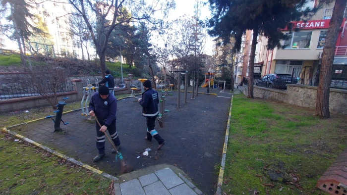 Ortahisar Belediyesi Park ve Bah&ccedil;elerde Bahar Bakım &Ccedil;alışmalarına Başladı