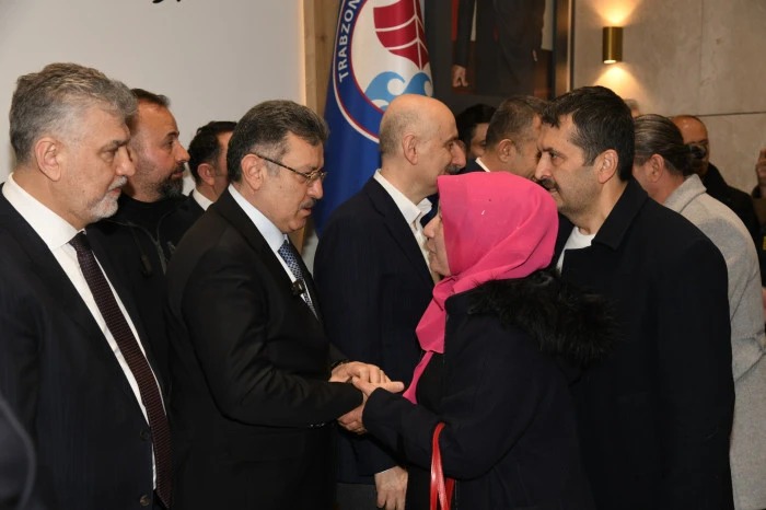 Trabzon&rsquo;da B&uuml;y&uuml;kşehir&rsquo;in bayramlaşma programı yoğun katılımla ger&ccedil;ekleşti