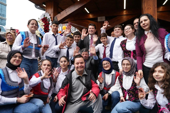 Trabzon&rsquo;da Engelsiz Yaşam Parkı hizmete a&ccedil;ılarak &ouml;zel bireyler i&ccedil;in yeni bir sosyal alan oluşturuldu