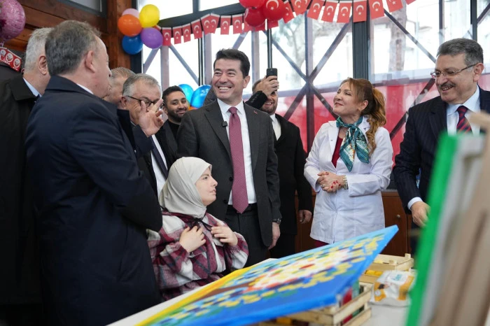 Trabzon&rsquo;da Engelsiz Yaşam Parkı hizmete a&ccedil;ılarak &ouml;zel bireyler i&ccedil;in yeni bir sosyal alan oluşturuldu