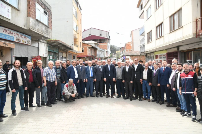 Başkan Ahmet Metin Gen&ccedil;, Işıklar Mahallesi i&ccedil;in ulaşım ve altyapı yatırımlarını duyurdu