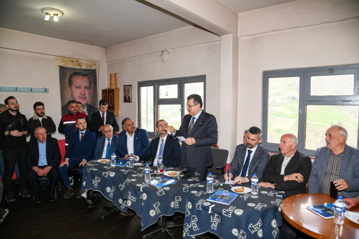 Başkan Ahmet Metin Gen&ccedil;, Işıklar Mahallesi i&ccedil;in ulaşım ve altyapı yatırımlarını duyurdu