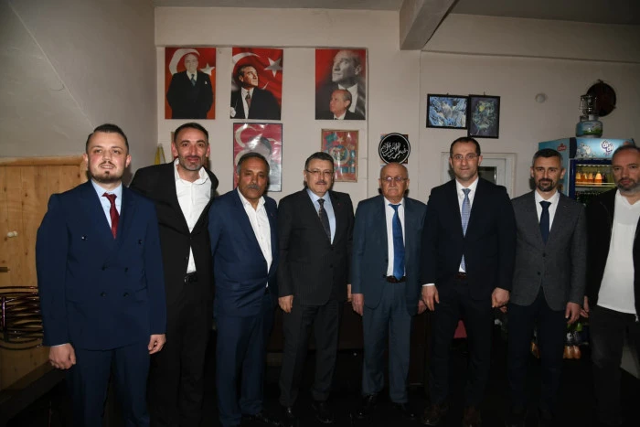 Başkan Ahmet Metin Gen&ccedil;, Işıklar Mahallesi i&ccedil;in ulaşım ve altyapı yatırımlarını duyurdu