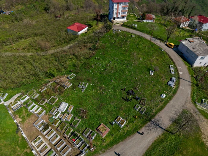 Ahmet Kaya, Ordu&rsquo;daki Trabzonlu muhacirlerin defnedildiği şehitlik i&ccedil;in d&uuml;zenleme &ccedil;ağrısı yaptı