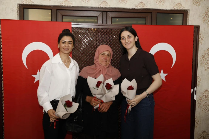 Ak&ccedil;aabat&rsquo;ta şehit anneleri Anneler G&uuml;n&uuml; programında bir araya geldi