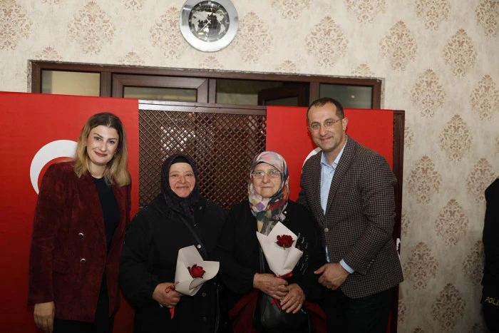 Ak&ccedil;aabat&rsquo;ta şehit anneleri Anneler G&uuml;n&uuml; programında bir araya geldi