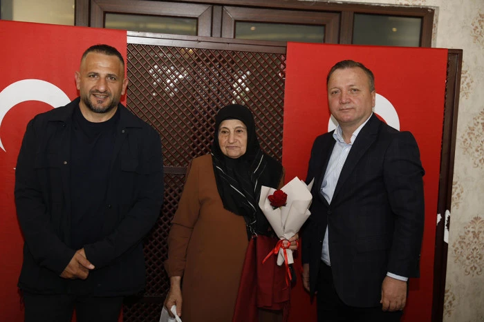 Ak&ccedil;aabat&rsquo;ta şehit anneleri Anneler G&uuml;n&uuml; programında bir araya geldi