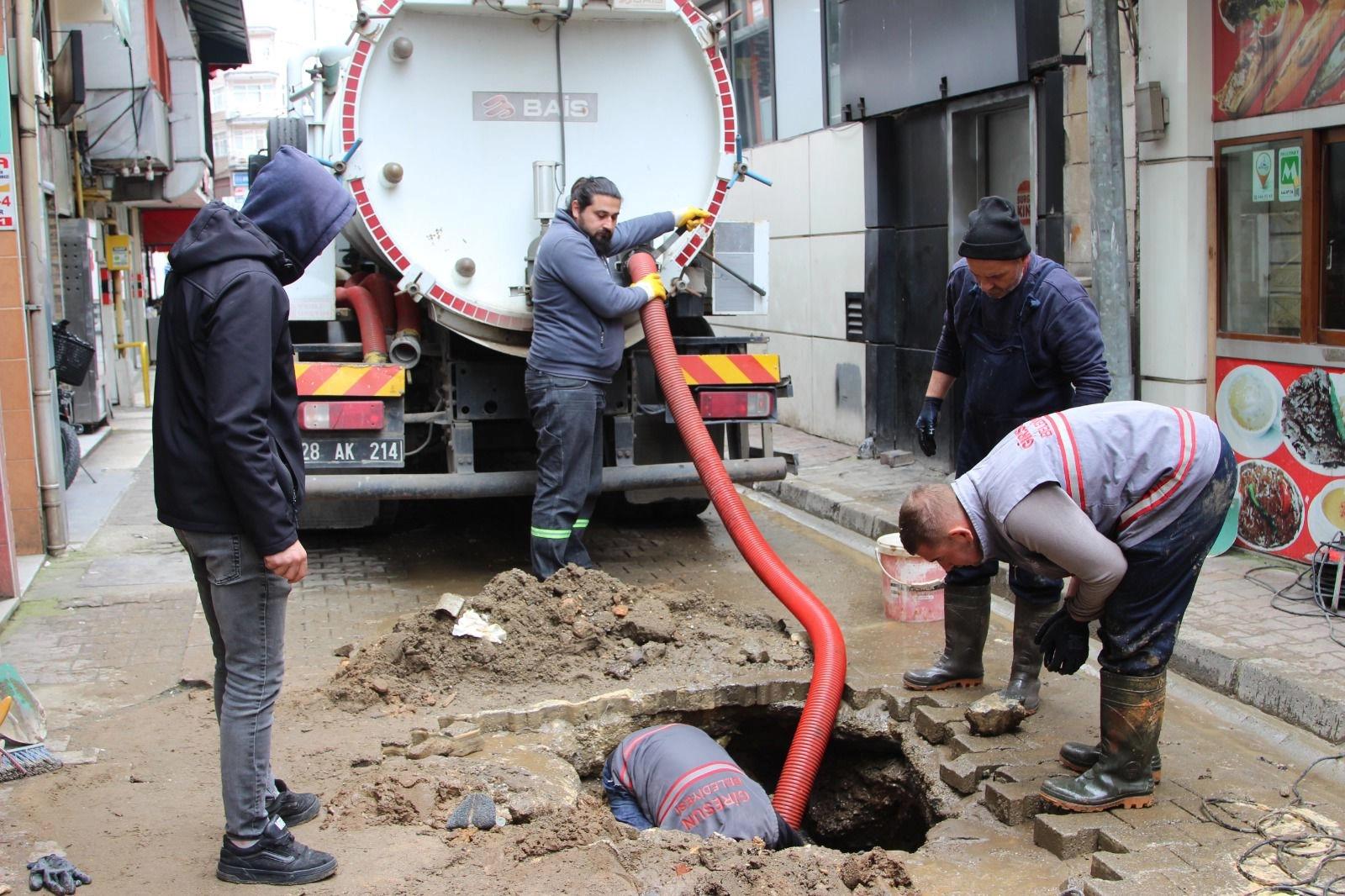 Giresun şehir genelinde yoğun &ccedil;alışma
