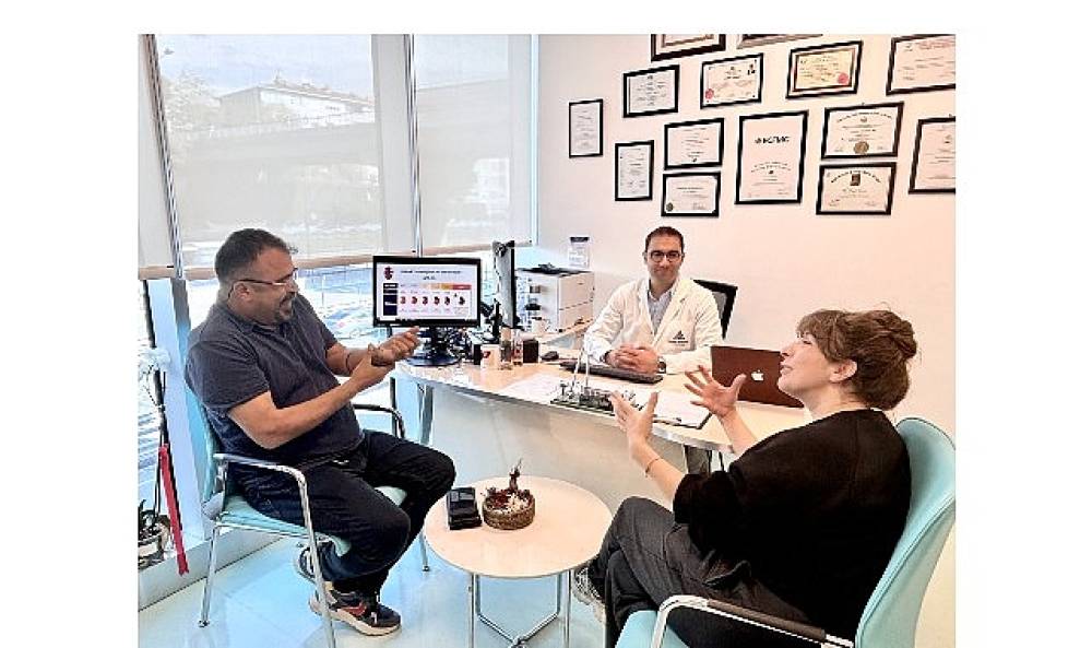 Travma Sonrası Böbrek Yetmezliği Gelişen Yönetmen Onur'un Hayatını Ablasının Bağışı Kurtardı