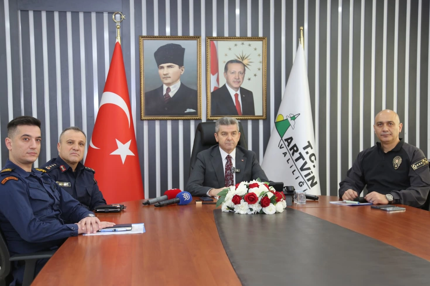 Artvin'in g&uuml;venlik bilan&ccedil;osu a&ccedil;ıklandı: Ocak ayında 132 milyon TL&rsquo;lik ka&ccedil;ak vergi kaybı &ouml;nlendi