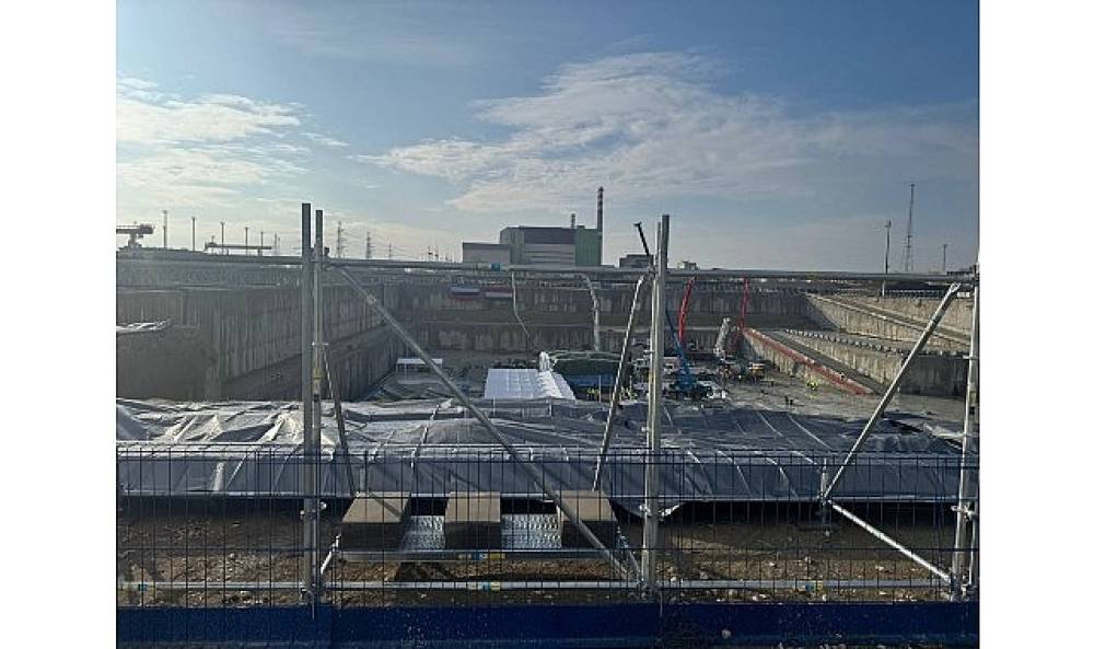 Santralin 5. G&uuml;&ccedil; &Uuml;nitesi'nin reakt&ouml;r binasının temeline beton d&ouml;k&uuml;m&uuml;ne başlandı 