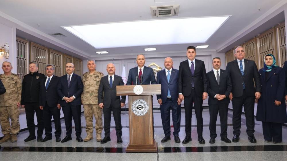 Bakan Yerlikaya: &lsquo;Adıyamanlı kardeşlerimiz ata yurdunu terketmedi&rsquo; 