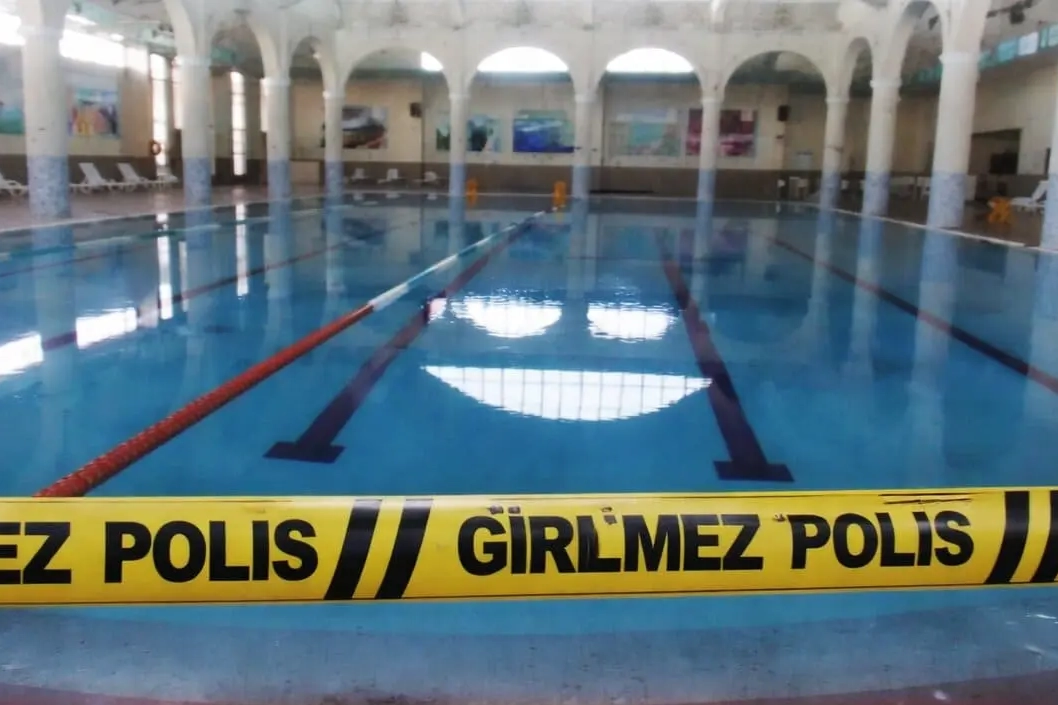 Malatya Belsos y&uuml;zme havuzunda talihsiz olay!