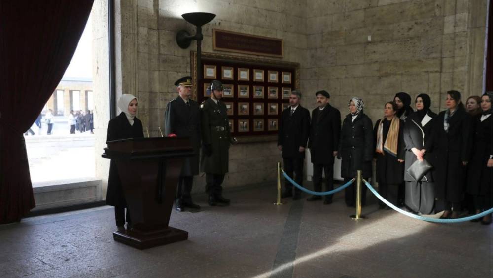 Türk Kadınının Seçme ve Seçilme Hakkının 91. yılı Anıtkabir’de kutlandı 