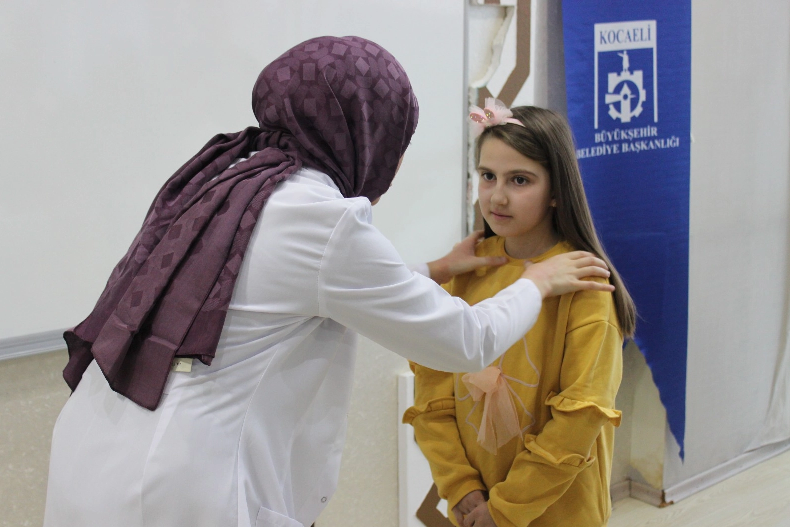 &Ccedil;ocuklarda skolyoz belirtilerine dikkat